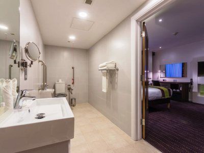 London Watford Junction By Ihg